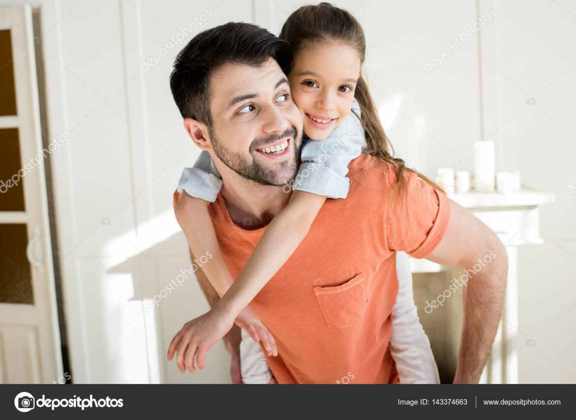 depositphotos_143374663-stock-photo-happy-family-at-home