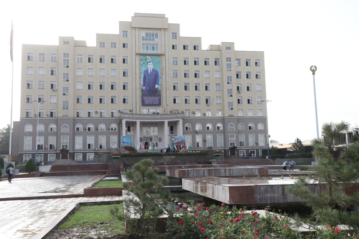 548903858_1305122541335456_8628179452273098145_n